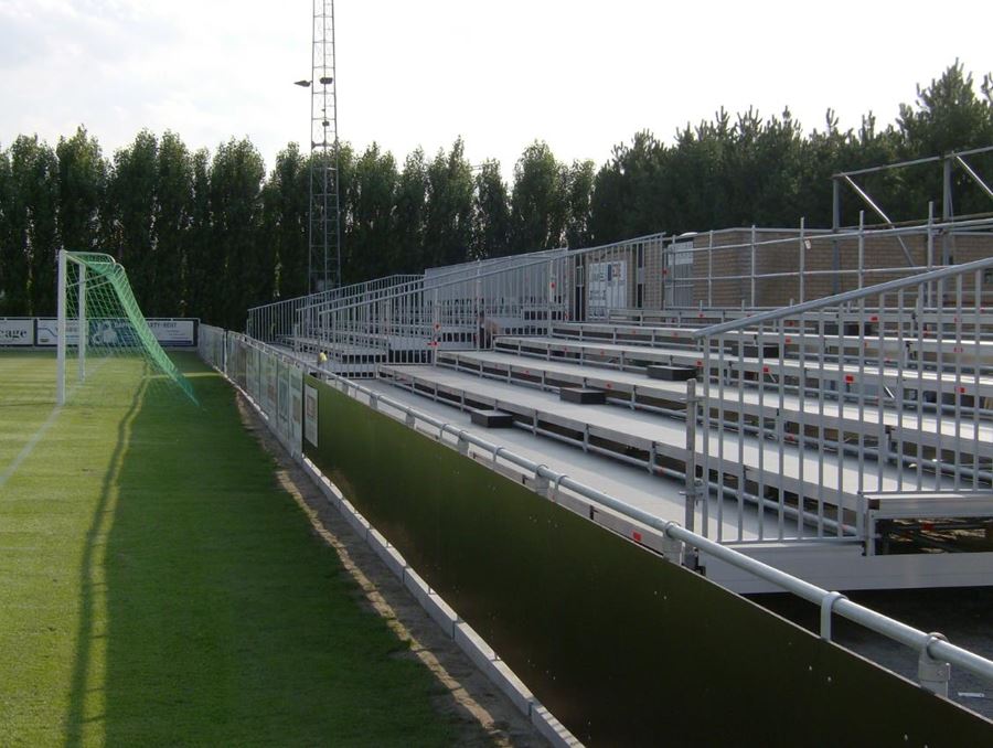 staantribunes